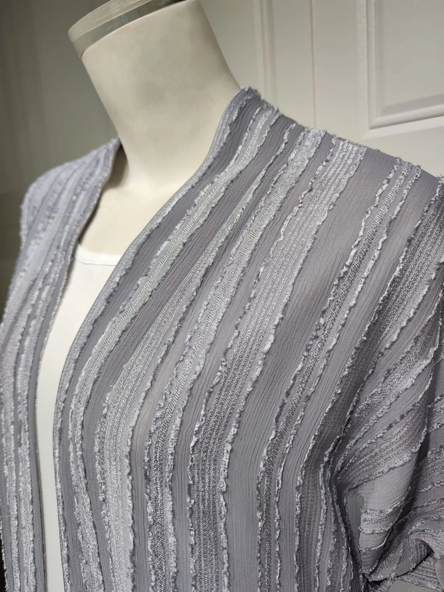 2024 New Fashion Muslim Kimono Abaya Solid Striped Retro Ethnic Cardigan Robe Dubai Middle Eastern Saudi Arabia Eid Clothes