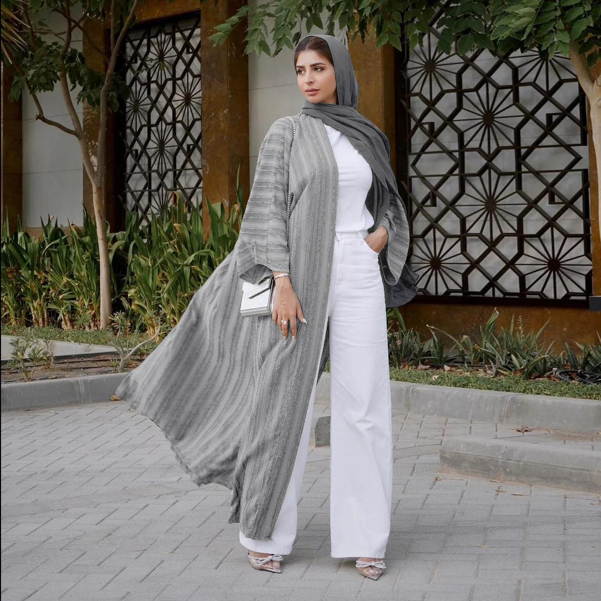 2024 New Fashion Muslim Kimono Abaya Solid Striped Retro Ethnic Cardigan Robe Dubai Middle Eastern Saudi Arabia Eid Clothes