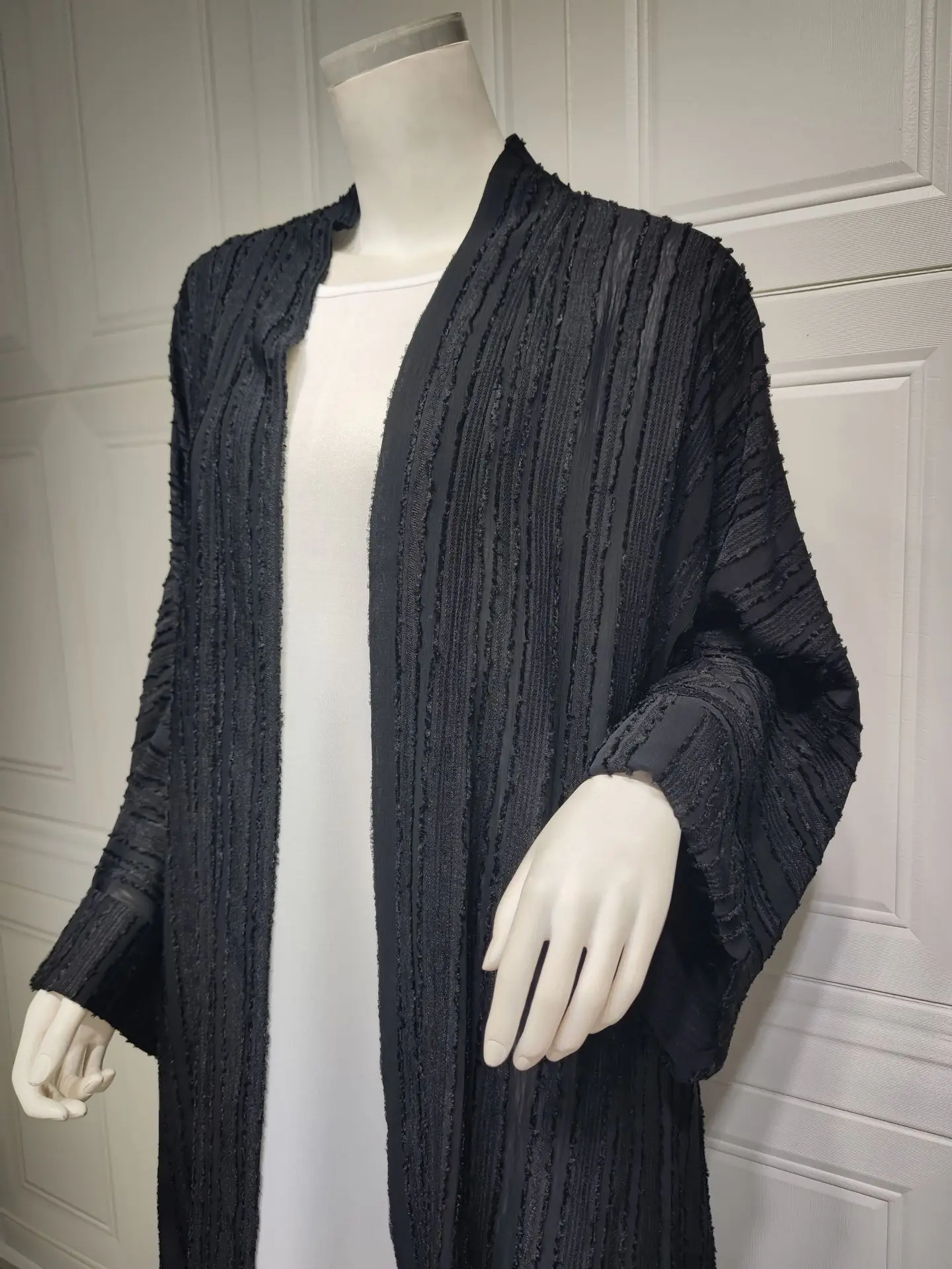 2024 New Fashion Muslim Kimono Abaya Solid Striped Retro Ethnic Cardigan Robe Dubai Middle Eastern Saudi Arabia Eid Clothes