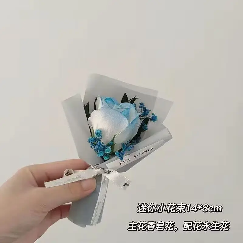 Simulated Car Mounted Mini Fresh Rose Dried Flowers Full of Stars and Other Flower Bouquets