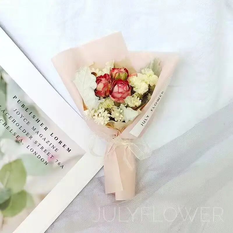 Simulated Car Mounted Mini Fresh Rose Dried Flowers Full of Stars and Other Flower Bouquets