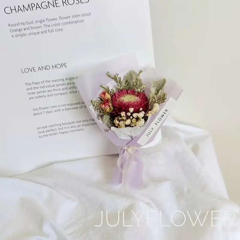 Simulated Car Mounted Mini Fresh Rose Dried Flowers Full of Stars and Other Flower Bouquets