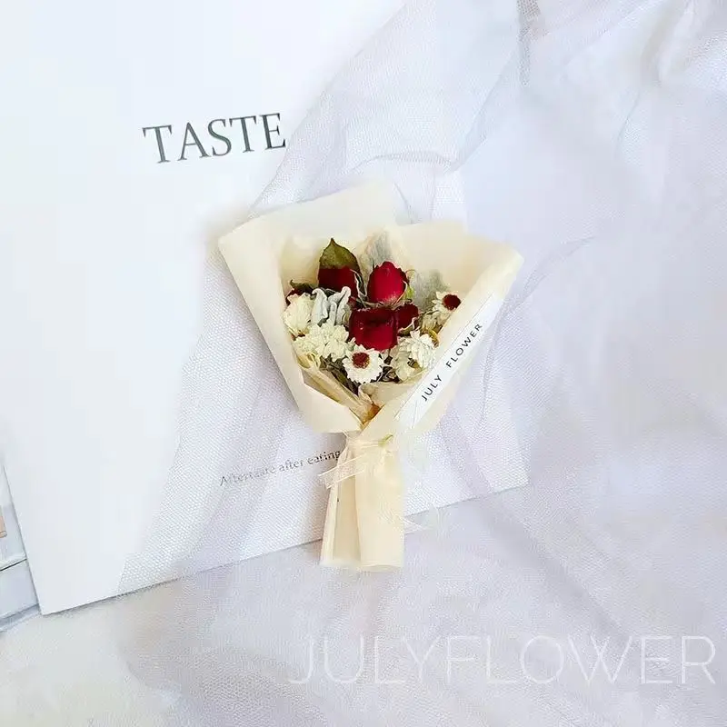 Simulated Car Mounted Mini Fresh Rose Dried Flowers Full of Stars and Other Flower Bouquets