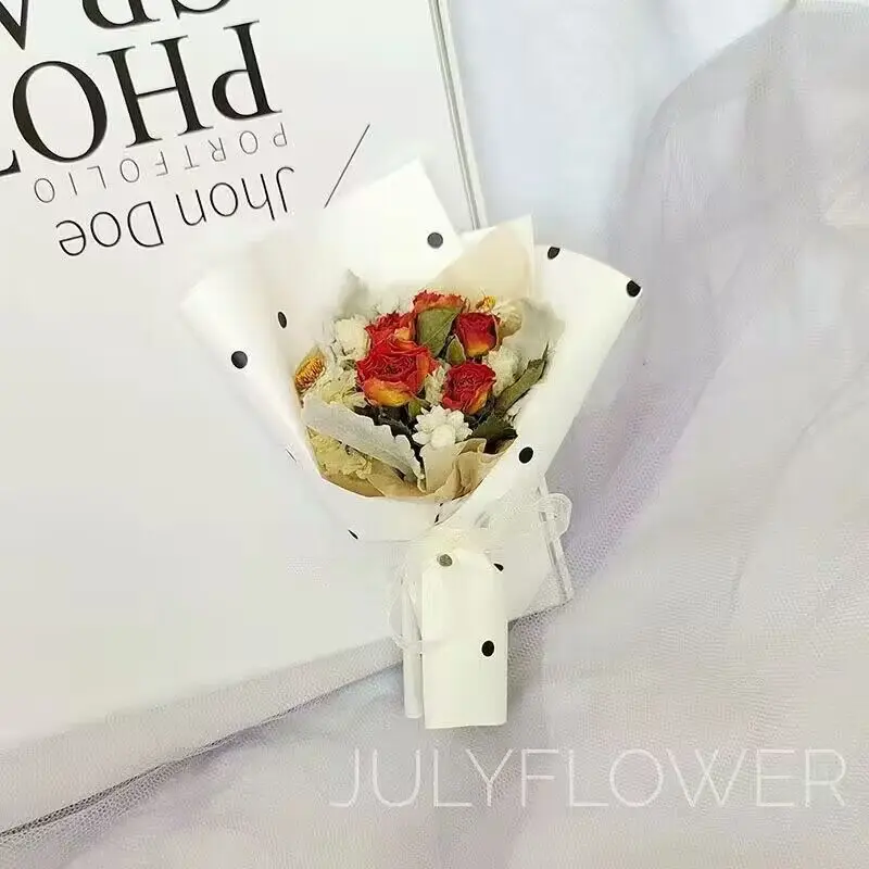 Simulated Car Mounted Mini Fresh Rose Dried Flowers Full of Stars and Other Flower Bouquets
