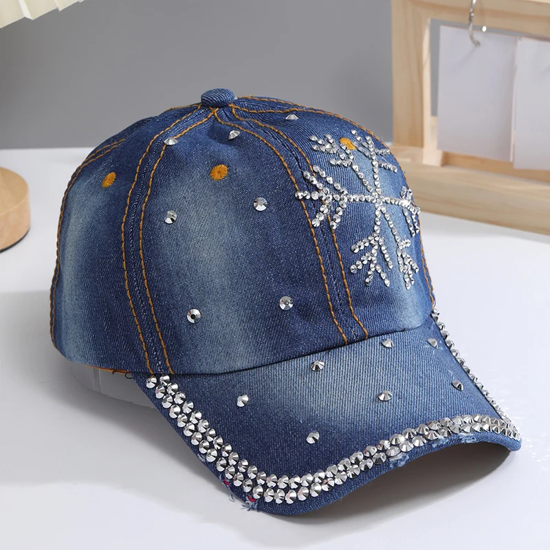 A Shiny Rhinestone Baseball Cap for Women Adjustable Comfy Fashion Outdoor
