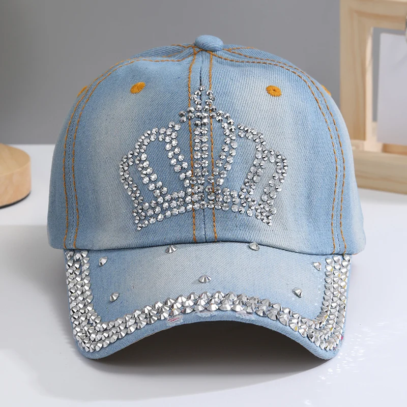 A Shiny Rhinestone Baseball Cap for Women Adjustable Comfy Fashion Outdoor