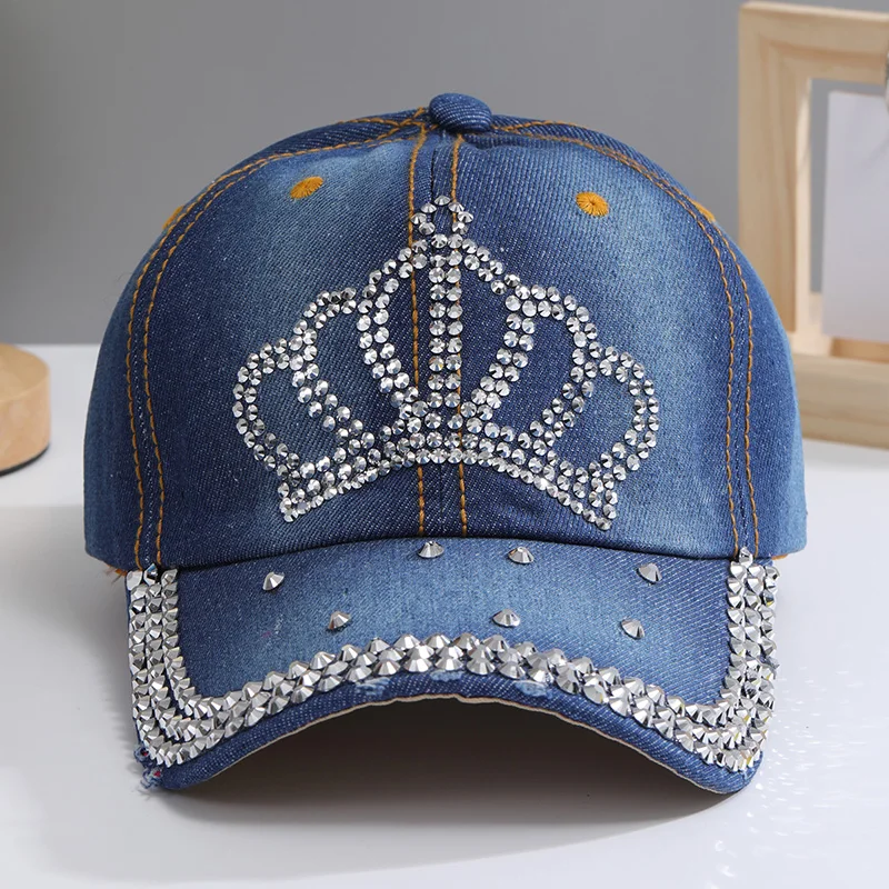 A Shiny Rhinestone Baseball Cap for Women Adjustable Comfy Fashion Outdoor