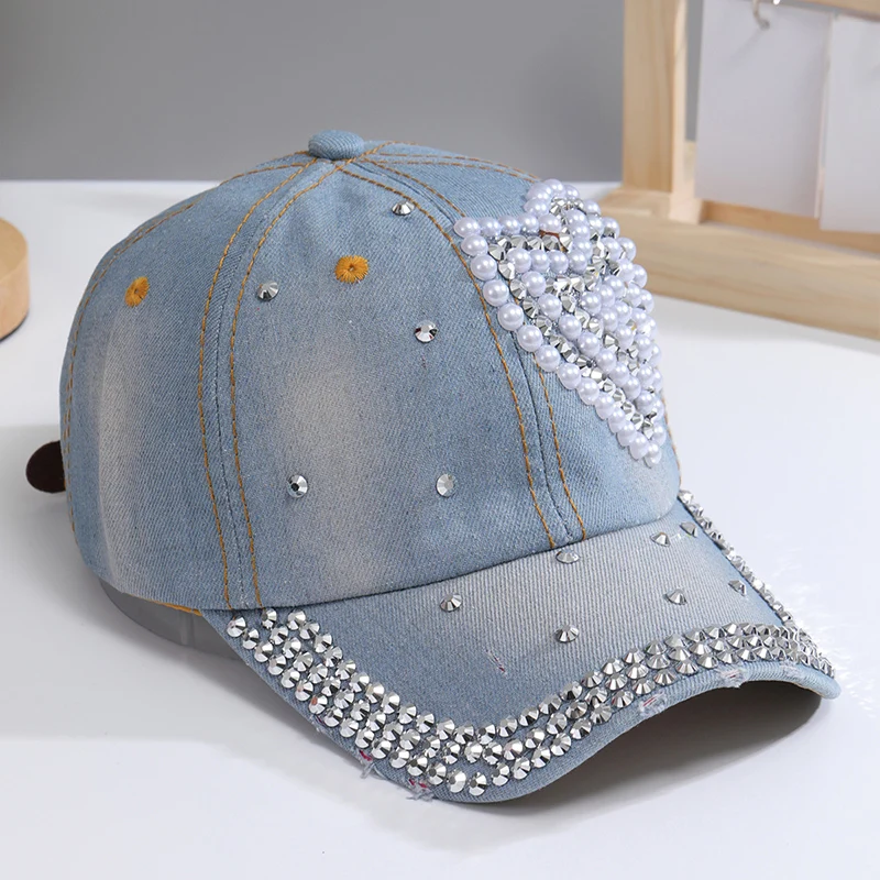 A Shiny Rhinestone Baseball Cap for Women Adjustable Comfy Fashion Outdoor
