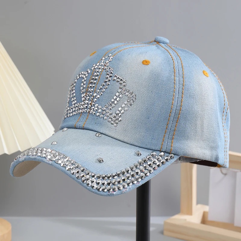 A Shiny Rhinestone Baseball Cap for Women Adjustable Comfy Fashion Outdoor