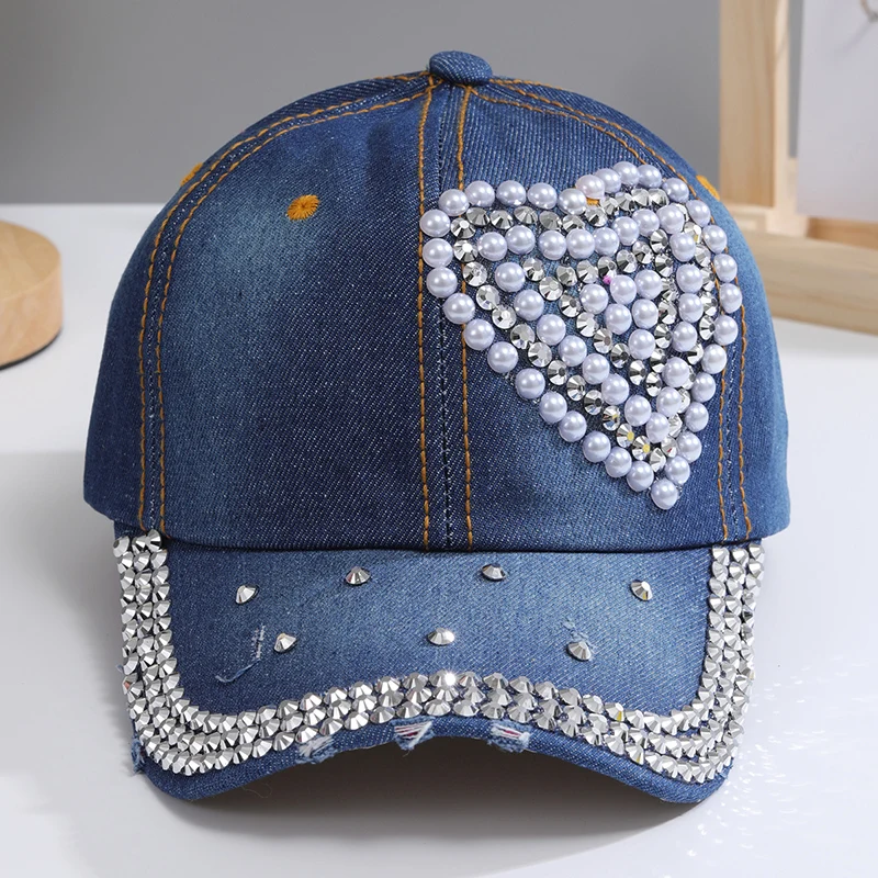 A Shiny Rhinestone Baseball Cap for Women Adjustable Comfy Fashion Outdoor
