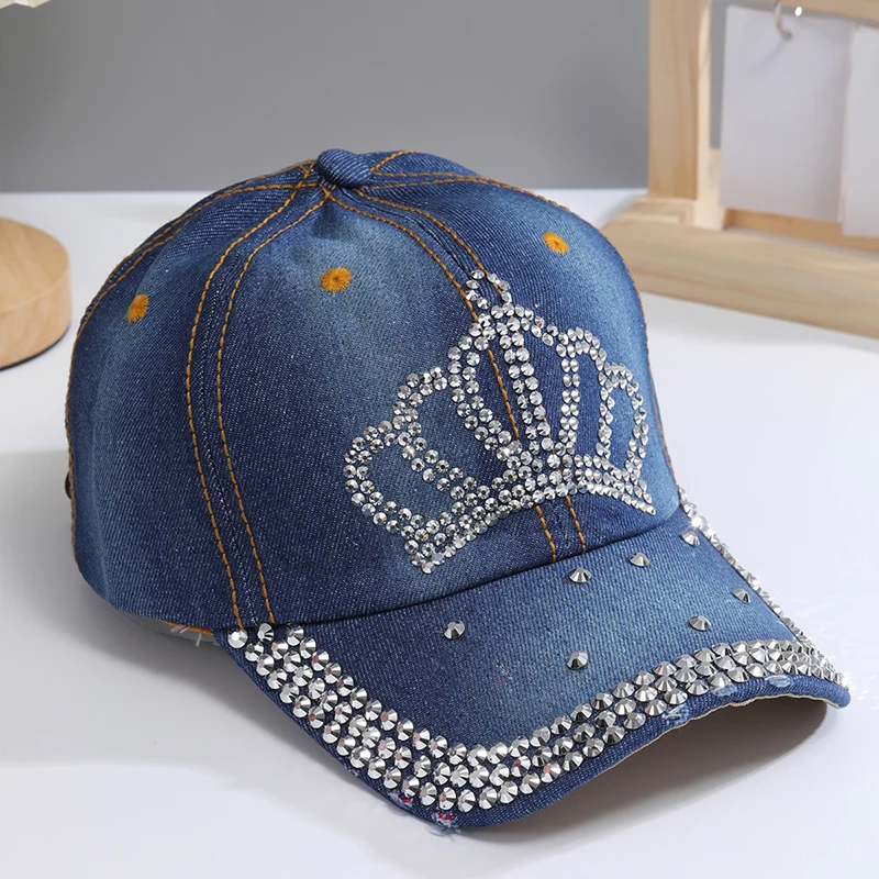 A Shiny Rhinestone Baseball Cap for Women Adjustable Comfy Fashion Outdoor