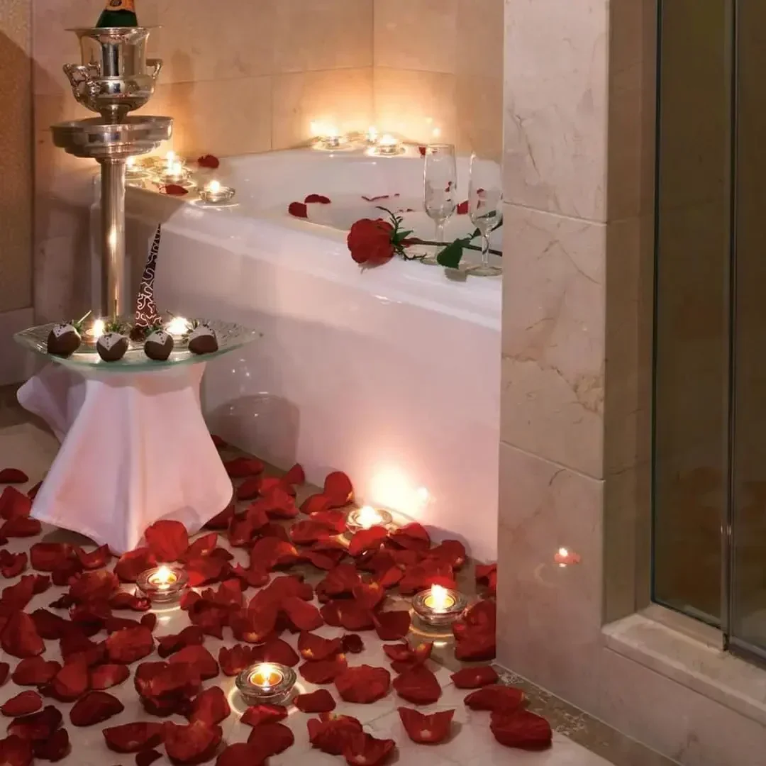 2000/100Pcs Artificial Fake Rose Petals Colorful Simulation Silk Rose Petal For Valentines Day Wedding Party Romantic Decoration 2000/100Pcs Artificial Fake Rose Petals Colorful Simulation Silk Rose Petal For Valentines Day Wedding Party Romantic Decoration