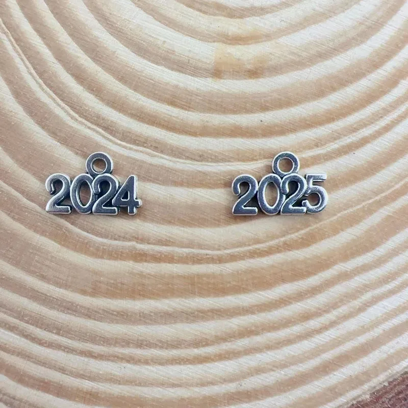 2024--2025 new A-Z graduation ceremony keychain, graduation lovely enamel graduation cap keychain commemorative graduation gift 2024--2025 new A-Z graduation ceremony keychain, graduation lovely enamel graduation cap keychain commemorative graduation gift